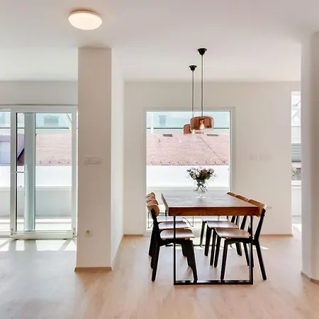 Appartement Exquisite 3-bedroom Penthouse With Two Terraces In Maribor