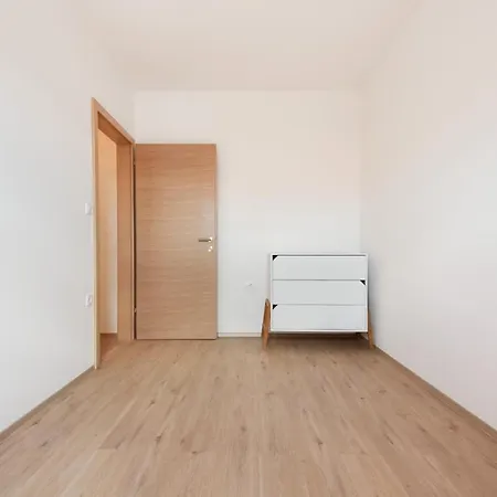 Exquisite 3-bedroom Penthouse With Two Terraces In Maribor