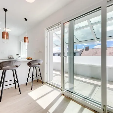 Exquisite 3-bedroom Penthouse With Two Terraces In *
