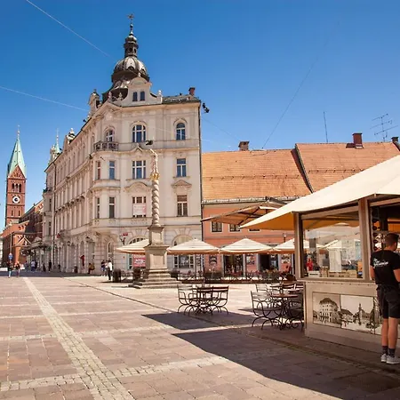 Exquisite 3-bedroom Penthouse With Two Terraces In Appartement *